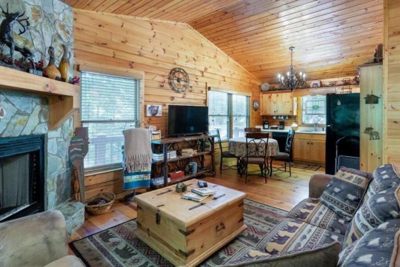 Mountain Spirit Cabin - Fireplace And Hot Tub Villa Blue Ridge Eksteriør billede