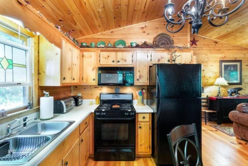 Mountain Spirit Cabin - Fireplace And Hot Tub Villa Blue Ridge Eksteriør billede