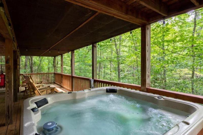 Mountain Spirit Cabin - Fireplace And Hot Tub Villa Blue Ridge Eksteriør billede